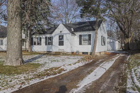 75 W Lakewood Blvd, Holland, MI 49424