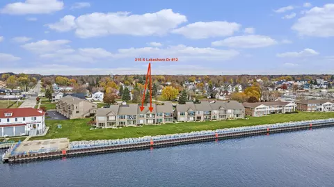 215 S Lakeshore Dr #12, Ludington, MI 49431