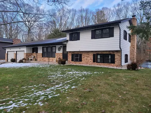 6700 Shari Dr, Whitehall, MI 49461