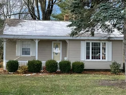 300 Peach St, Whitehall, MI 49461