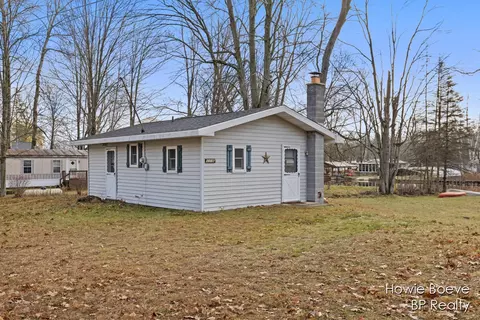 5316 Birch Haven Dr, Mecosta, MI 49332