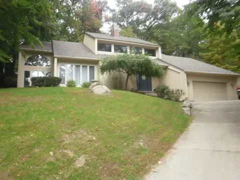 6701 Tanglewood Dr SE #26, Grand Rapids, MI 49546