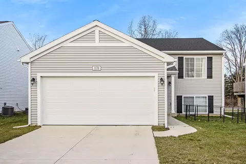1178 Cooley Mill Ln, Vicksburg, MI 49097