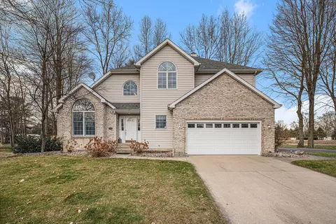 4146 Grandwood Cir, St. Joseph, MI 49085