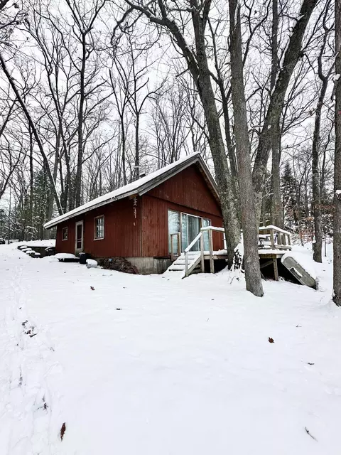 8686 W Red Maple St, Irons, MI 49644 photo 2