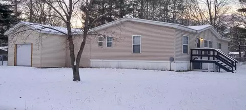 511 Oak St, Baldwin, MI 49304