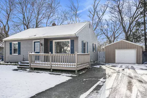 90 Moffett Ave, Kalamazoo, MI 49004
