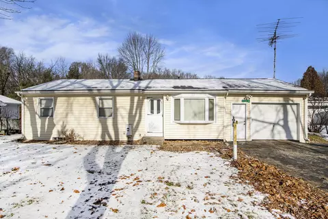 7772 W Q Ave, Kalamazoo, MI 49009