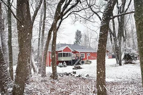 8775 Bailey Dr NE, Ada, MI 49301 photo 2