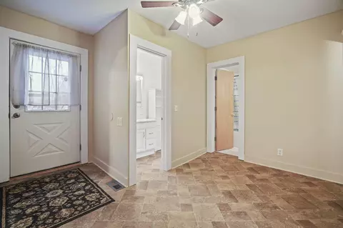616 Adams St, Jackson, MI 49202 photo 9