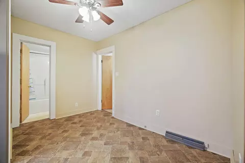 616 Adams St, Jackson, MI 49202 photo 8