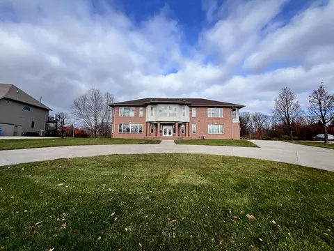 2899 Wyndwicke Dr, St. Joseph, MI 49085