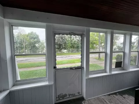 314 S Dwight St, Jackson, MI 49203 photo 3