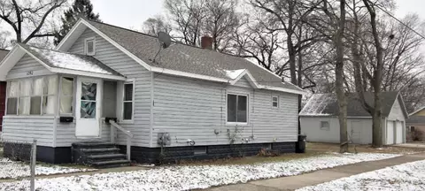 1059 E Dale Ave, Muskegon, MI 49442