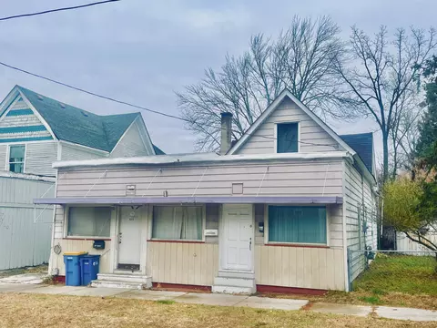 305 Cedar St NE, Grand Rapids, MI 49503