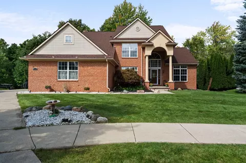 3195 Birchwood Ct, Ann Arbor, MI 48105