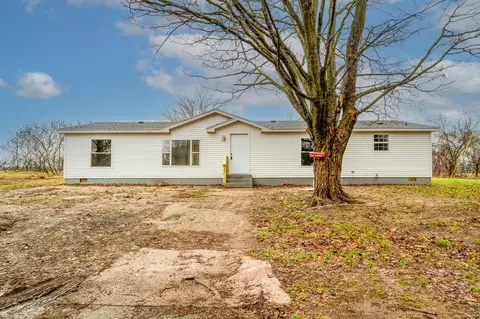 88450 52nd St, Decatur, MI 49045