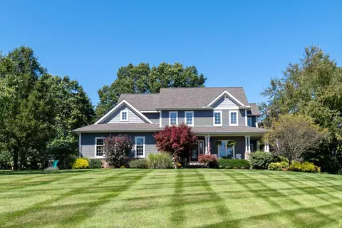 1876 Westbourne Ct, Chelsea, MI 48118