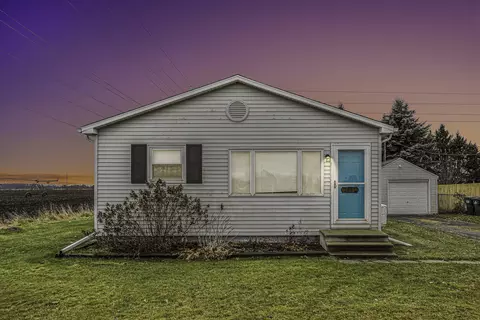 2851 W W Ave, Schoolcraft, MI 49087