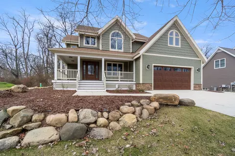 1156 Lexington Blvd, Jackson, MI 49201