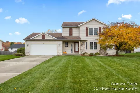 7815 Westside Dr, Hudsonville, MI 49426