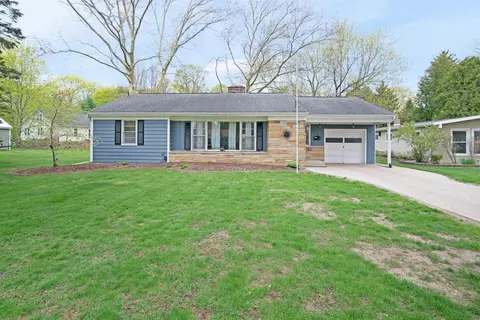119 Clardale Ct, Chelsea, MI 48118