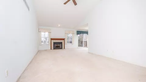 312 Redmaple Ln, Brighton, MI 48116 photo 7
