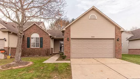 312 Redmaple Ln, Brighton, MI 48116