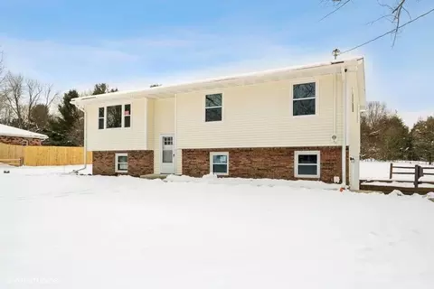 8138 S 10th St, Kalamazoo, MI 49009