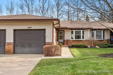 2220 Mapleton St NE, Grand Rapids, MI 49505