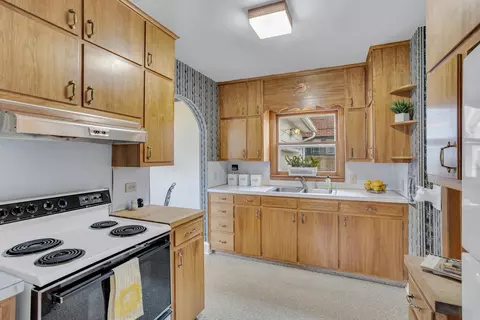 239 N Webster St, Jackson, MI 49202 photo 5