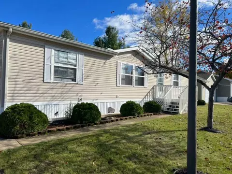 13676 Iris Ln, Cedar Springs, MI 49319