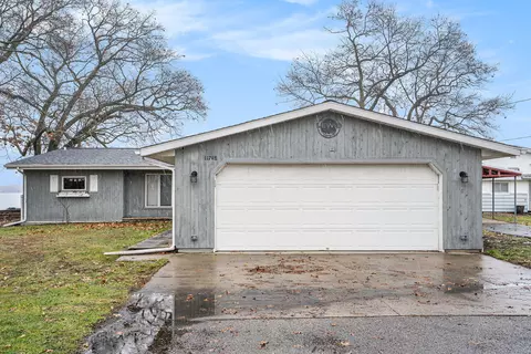 11798 English Ct, Shelbyville, MI 49344