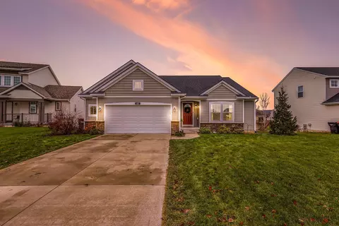 1112 Arbor Meadow Dr, Byron Center, MI 49315