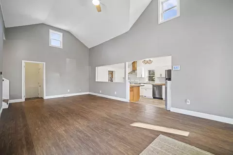 136 Arnold St, Jackson, MI 49202 photo 6
