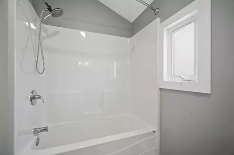136 Arnold St, Jackson, MI 49202 photo 16