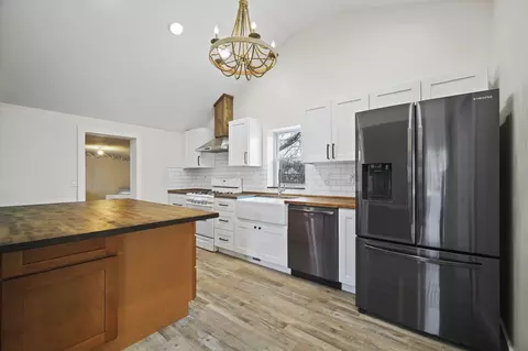 136 Arnold St, Jackson, MI 49202 photo 9
