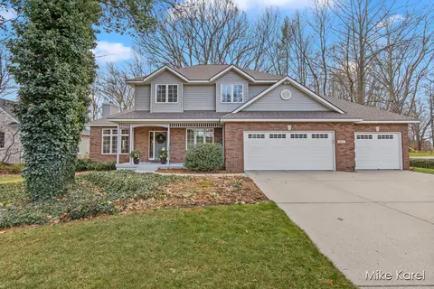 4582 Hidden Ridge Dr, Hudsonville, MI 49426