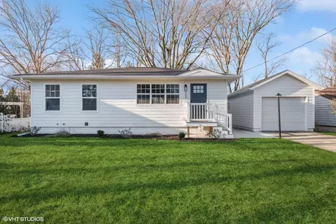 22 S Mayhew St, New Buffalo, MI 49117