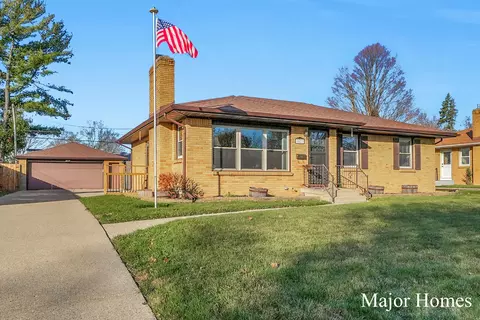 1527 Mayfield Ave NE, Grand Rapids, MI 49505