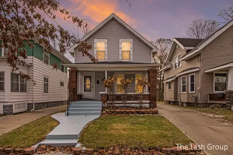 1060 Sherman St SE, Grand Rapids, MI 49506