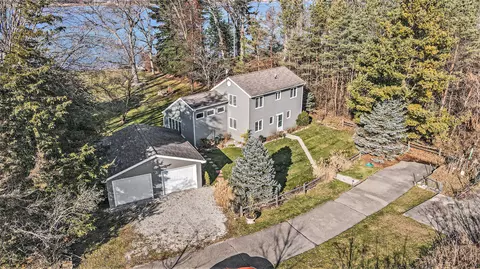 214 Tourmaline Trl, Horton, MI 49246