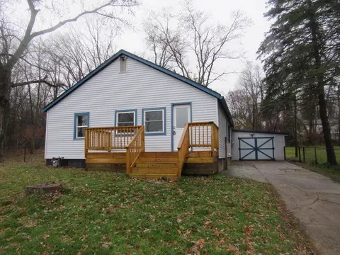 88 Glendale Ave, Hillsdale, MI 49242