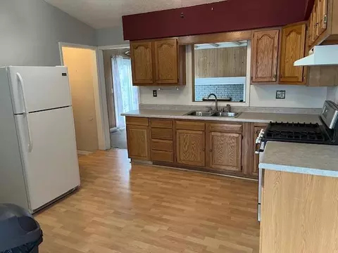 376 8th St, Plainwell, MI 49080 photo 2