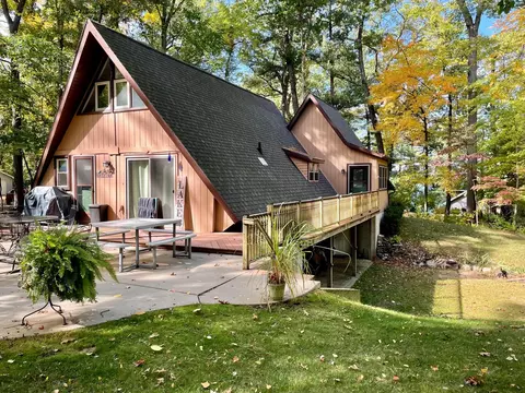 68745 Blanchard St, Sturgis, MI 49091