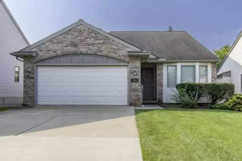 344 Cottonwood Ln, Saline, MI 48176