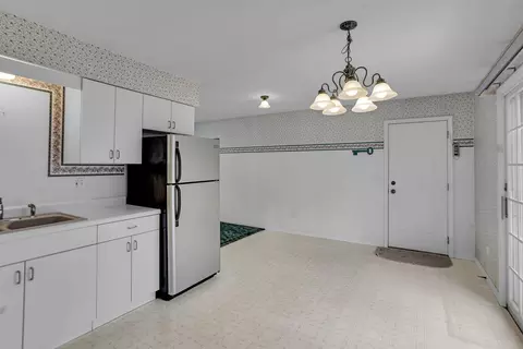 3472 Agnes St, Jackson, MI 49203 photo 8