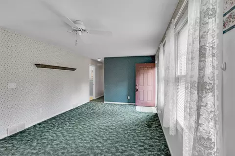 3472 Agnes St, Jackson, MI 49203 photo 3