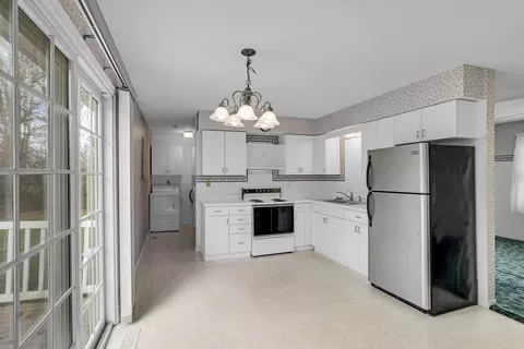 3472 Agnes St, Jackson, MI 49203 photo 6