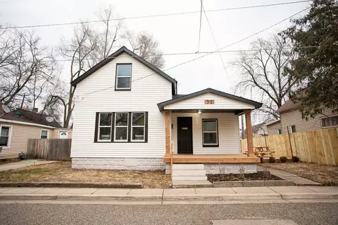 32 Batavia Pl NE, Grand Rapids, MI 49503